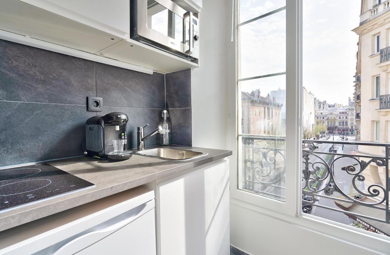 Stylish Mezzanine Studio In The Heart Of Paris 3F Екстериор снимка