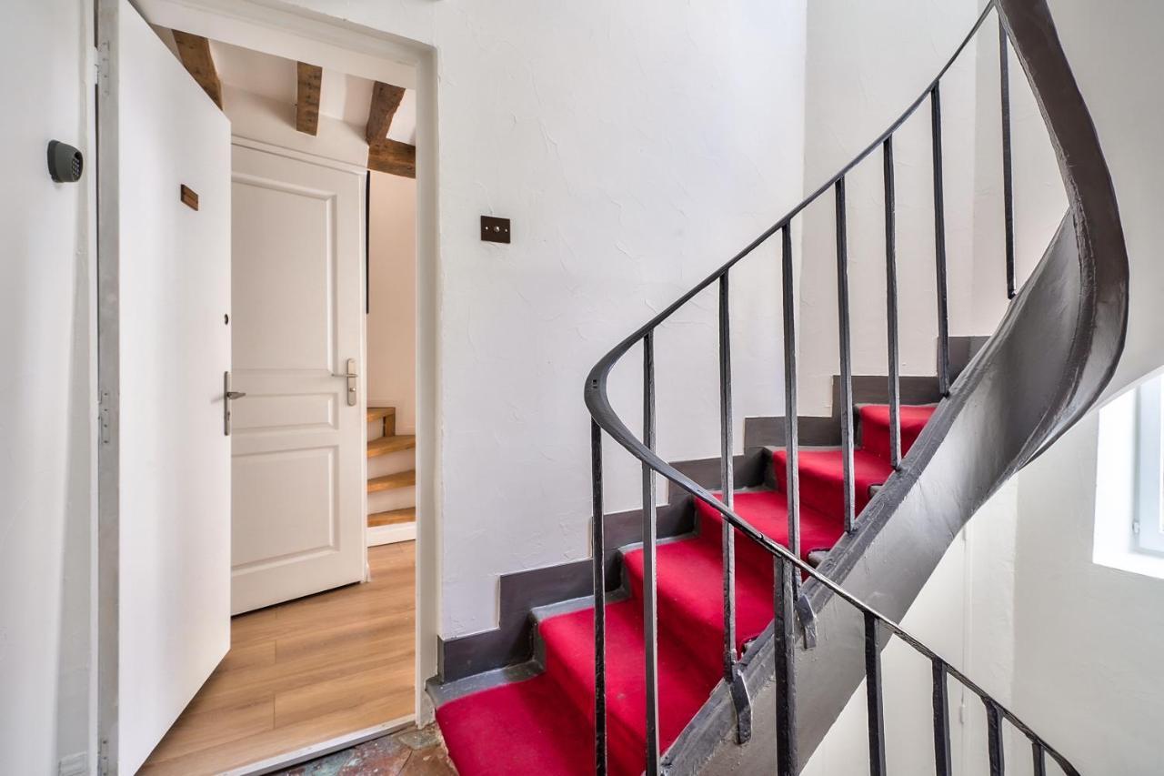 Stylish Mezzanine Studio In The Heart Of Paris 3F Екстериор снимка